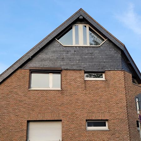 Messezimmer am Thewissenweg Düsseldorf Exterior foto