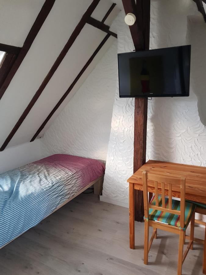 Messezimmer am Thewissenweg Düsseldorf Zimmer foto