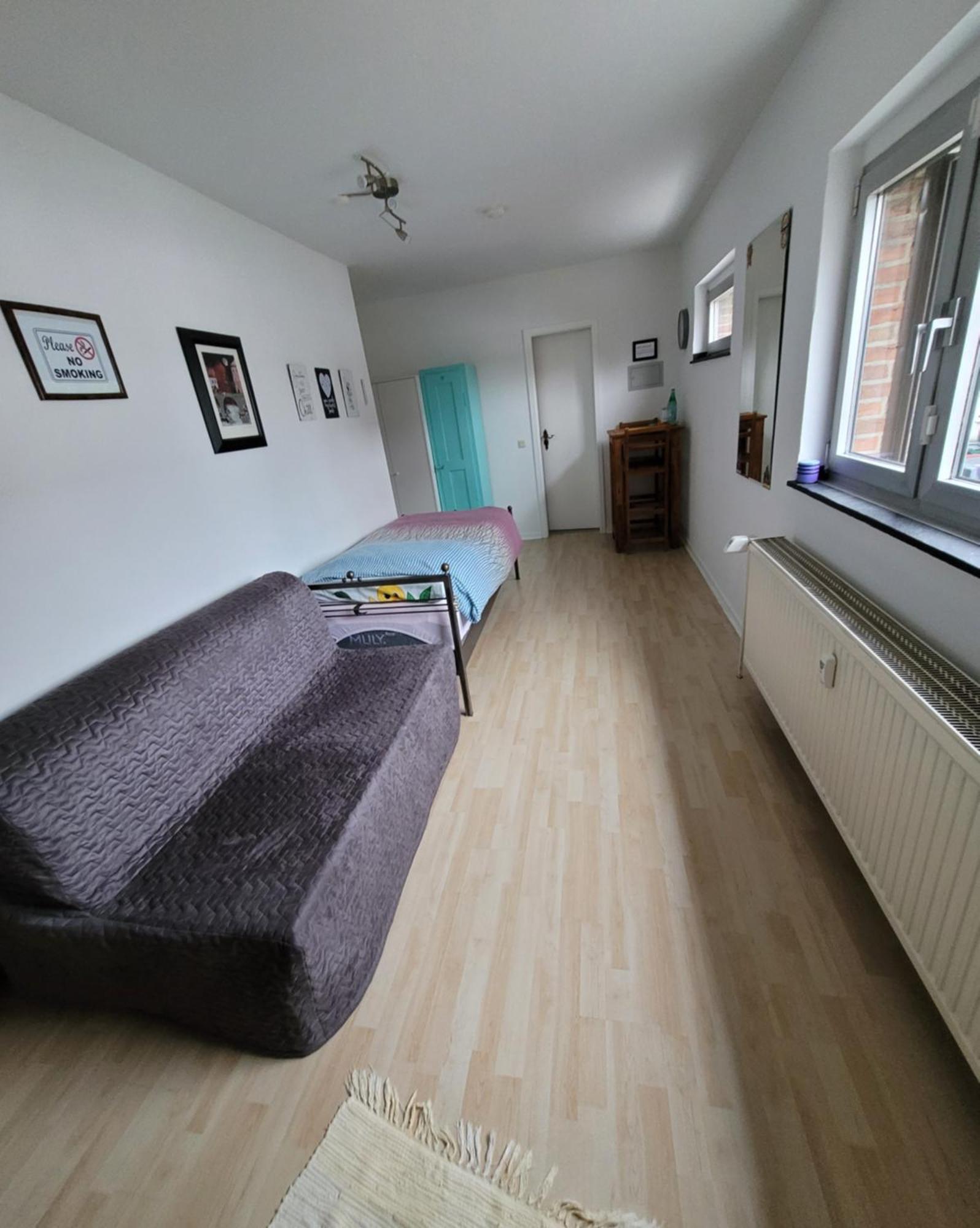 Messezimmer am Thewissenweg Düsseldorf Zimmer foto